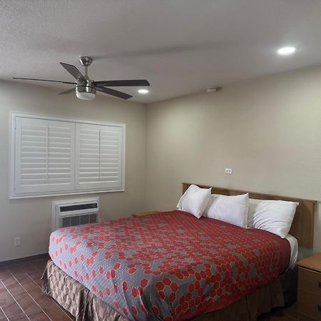 Townhouse Inn And Suites Brawley Exteriér fotografie