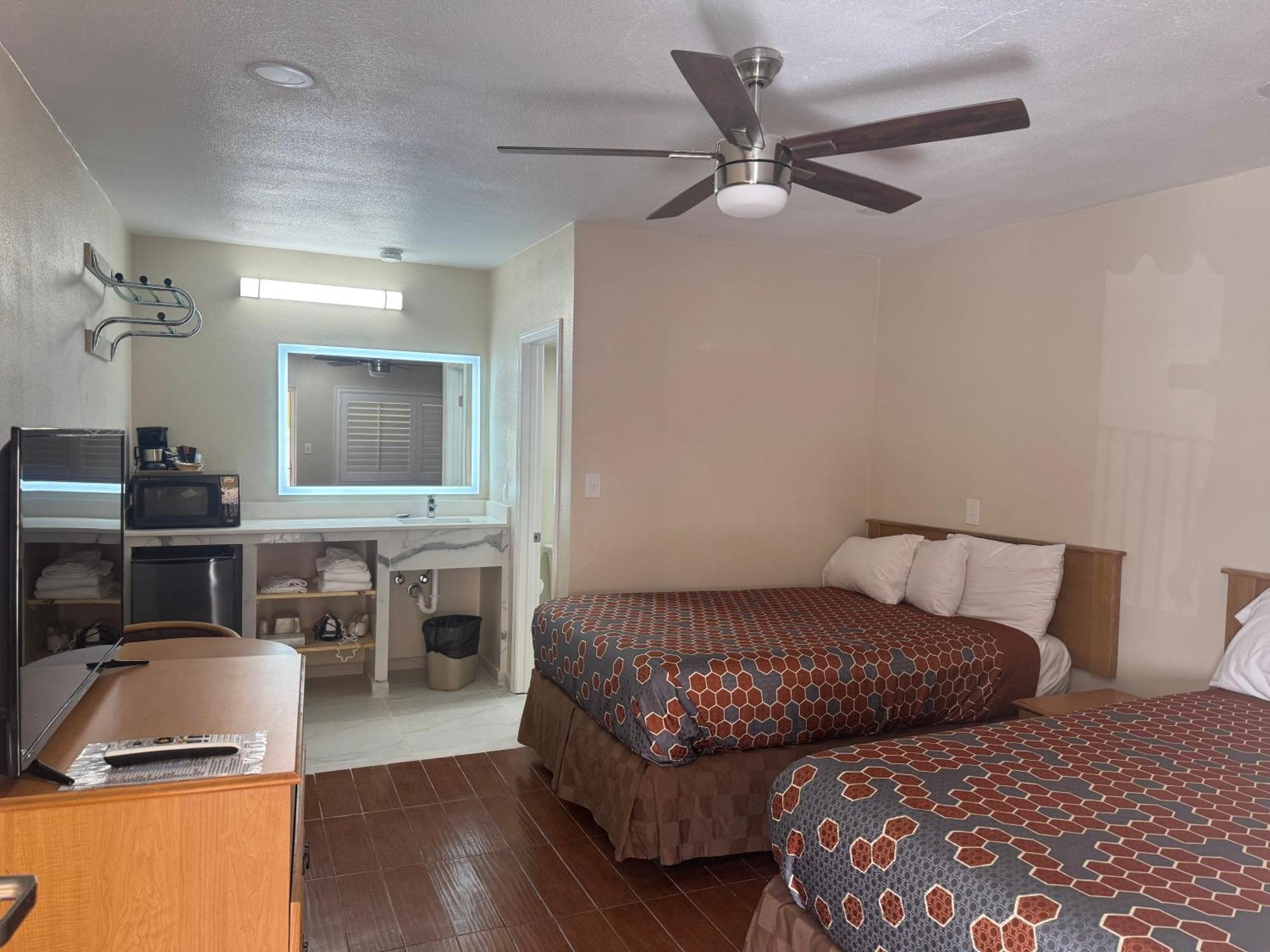 Townhouse Inn And Suites Brawley Exteriér fotografie